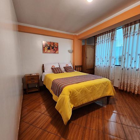 Lhotse Hostel B&B Уарас Екстериор снимка