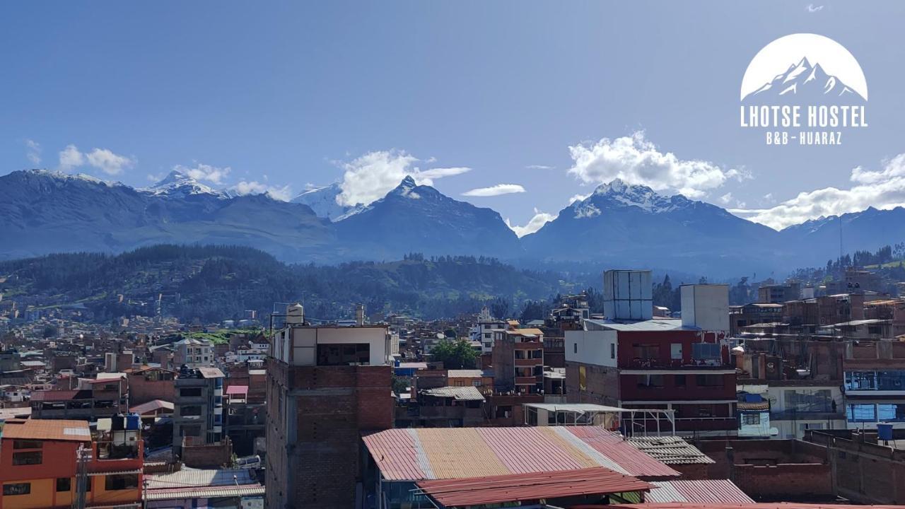 Lhotse Hostel B&B Уарас Екстериор снимка
