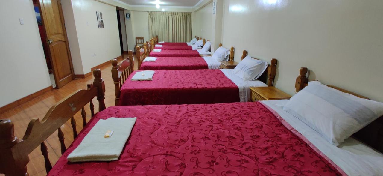 Lhotse Hostel B&B Уарас Екстериор снимка